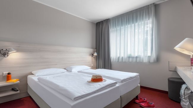 ביספינגן Serways Hotel Lueneburger Heide West חדר תמונה